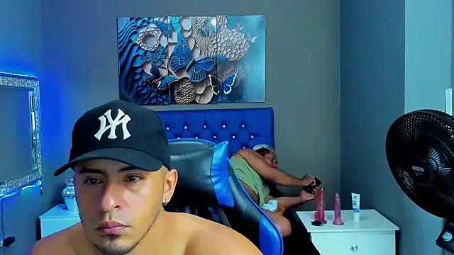 Freechat AngelAndChris on StripChat