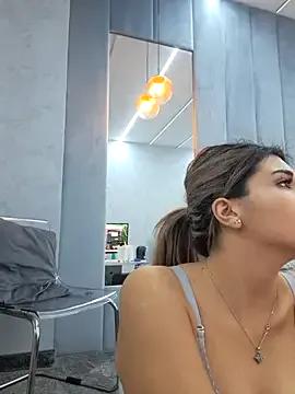 Freechat Bella_Posh on StripChat