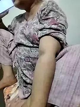 BHABHIJAAN7317 on StripChat 