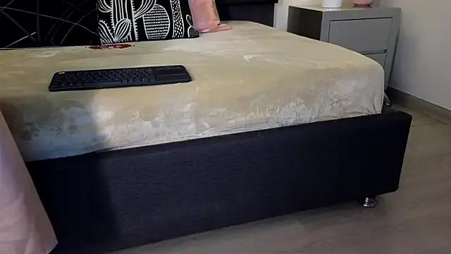 Freechat Calipso_Parisi on StripChat