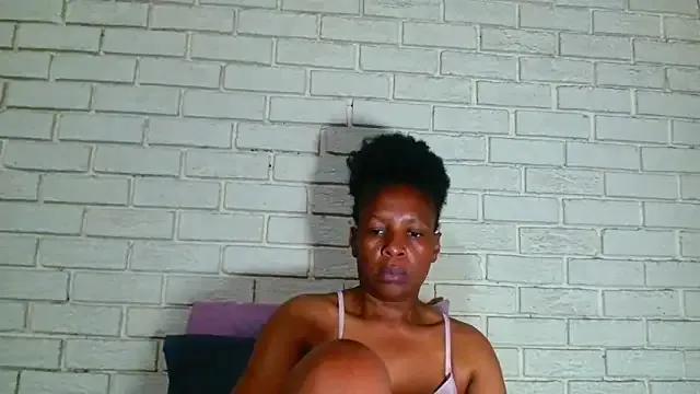 Freechat CURVEBABY on StripChat