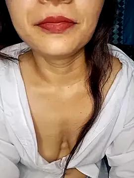 Freechat Cute-Zarina on StripChat