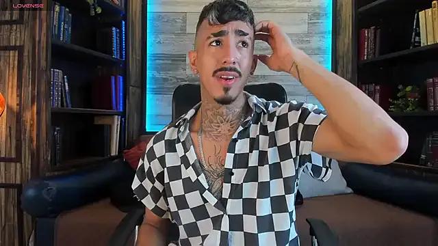 Private Donovan_Desmond on StripChat