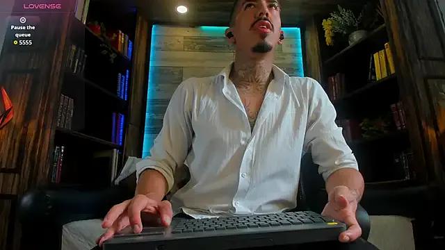 Private Donovan_Desmond on StripChat