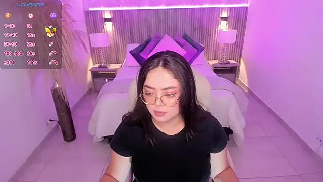 emmy_walker on StripChat 