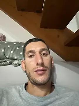 Freechat Gionnytav on StripChat