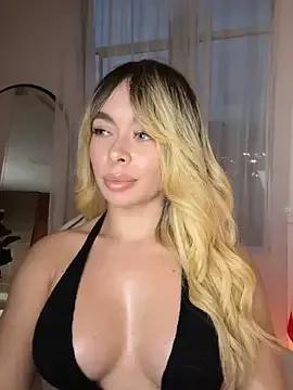 Holli_woul on StripChat 