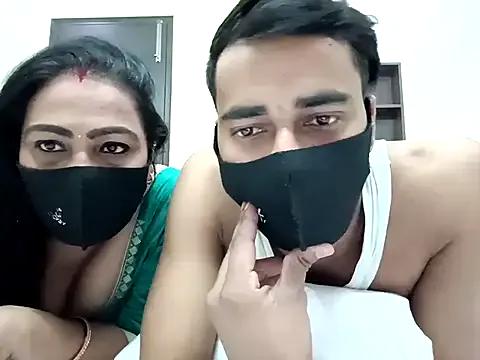 horny_milf_couple's avatar