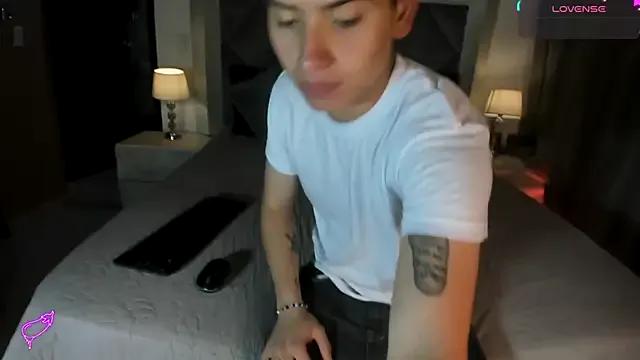 StripChat kinkypetite1 is Freechat kinkypetite1 — TITS OUT