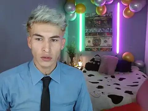 Freechat Latin_boysxxxx on StripChat