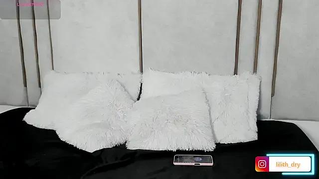 Lilith_dry on StripChat 