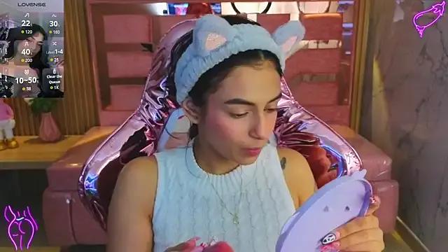 Freechat lilith_petit_sub on StripChat