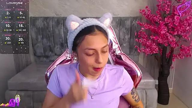 Freechat lilith_petit_sub on StripChat