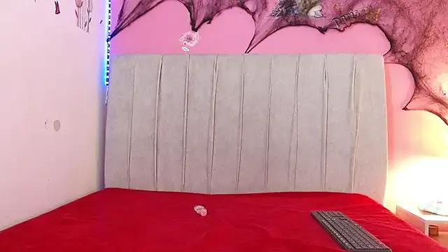 Freechat madih_love on StripChat