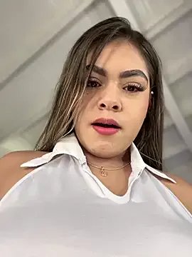 MayaMoanXXX on StripChat 