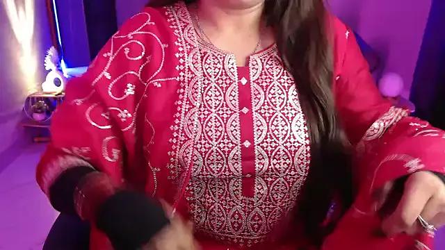 Freechat Mitikaa on StripChat