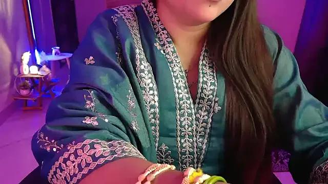 Freechat Mitikaa on StripChat