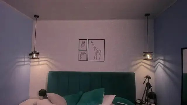 ninna_curly on StripChat 