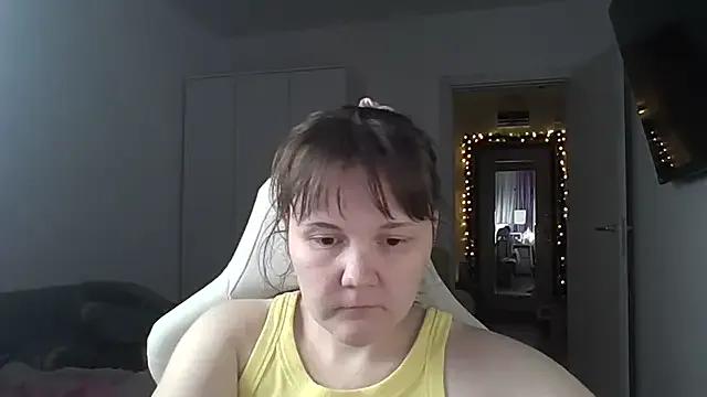 Freechat Qaynii on StripChat