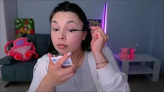 Freechat queenofthesense_ on StripChat