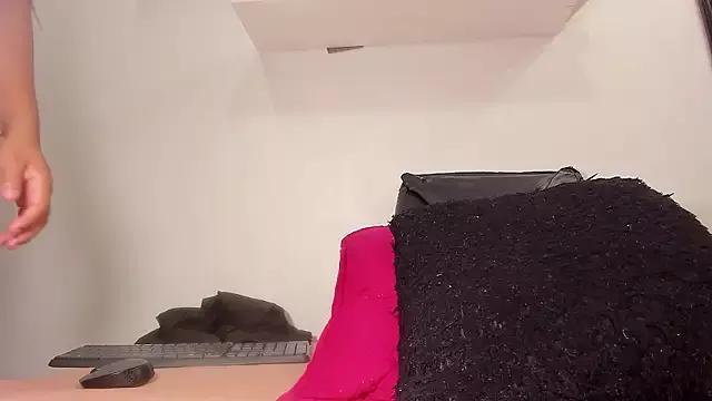 Freechat raven_lilith_ on StripChat