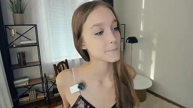 SerrenaAa — Group on StripChat