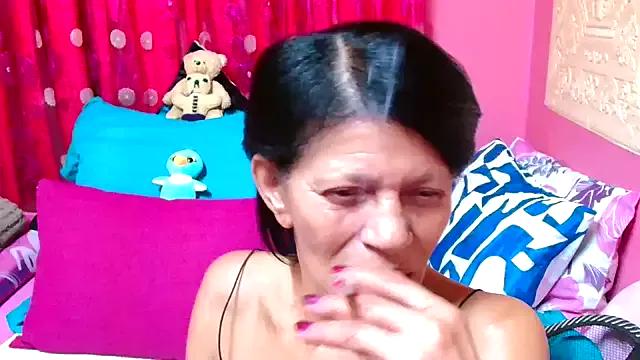 Private SLUTTYROXY on StripChat