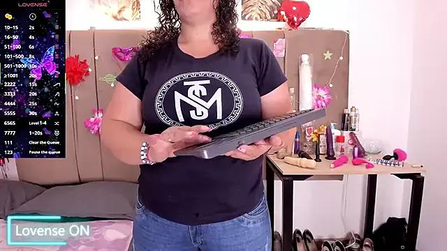 Freechat Zaly_mature on StripChat